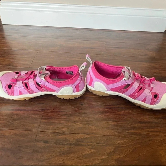 Keen Knotch Creek quick dry Sandal shoe-Size 6 NWOT Barbie Pink - Picture 5 of 9